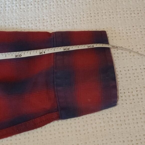 Ben Sherman Logo Long Sleeve Casual Button Down Red & Blue Plaid Sz. M Shirt - Picture 9 of 9